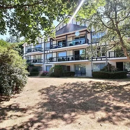 Daire Avenue Francois 1er